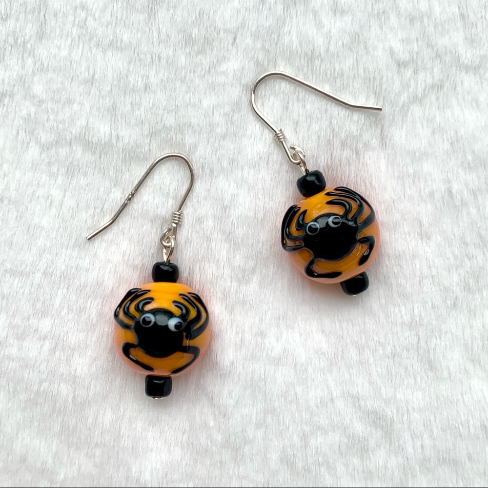 NEW Handmade Halloween Spider Earrings